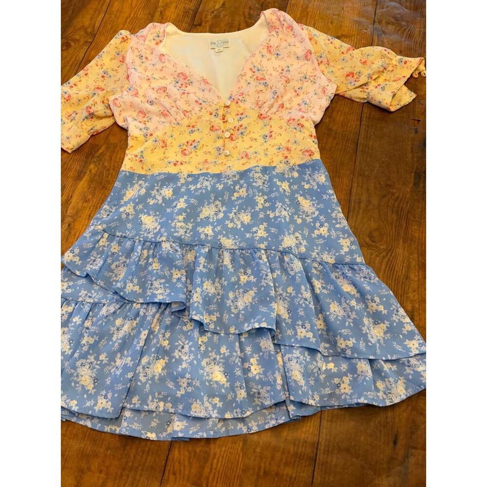 Sz M - Jun & Ivy Floral‎ Dress